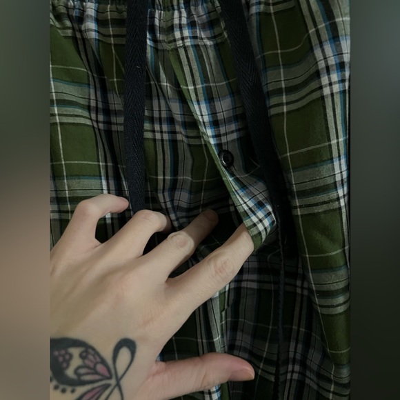 Hanes Plaid Pajama Pants ✨Free with Purchase✨ - Picture 5 of 6